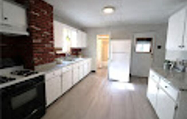 Beautiful Updated 3BD/2BA