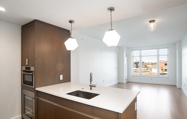 1 bed, 1 bath, 786 sqft, $4,000, Unit 4-H