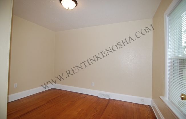 2 beds, 1 bath, 640 sqft, $795, Unit Apt 100