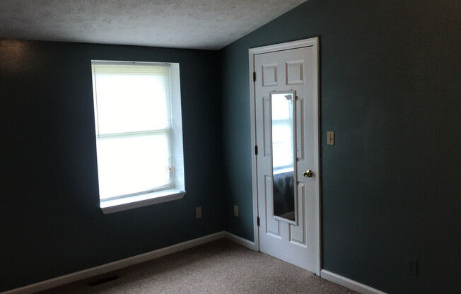 3 beds, 2 baths, $1,575