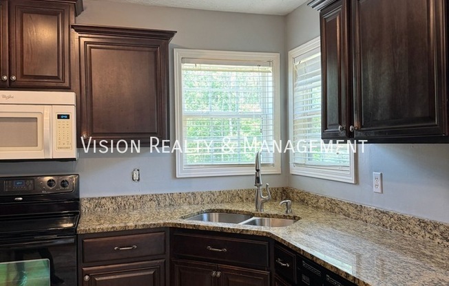 210 EDGEMONT DR