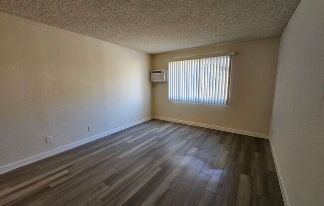 Studio, 1 bath, $1,350