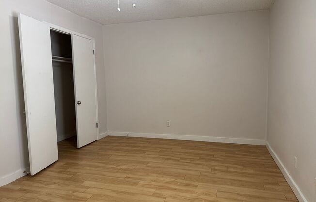 1 bed, 1 bath, 700 sqft, $1,025, Unit LAW9-209