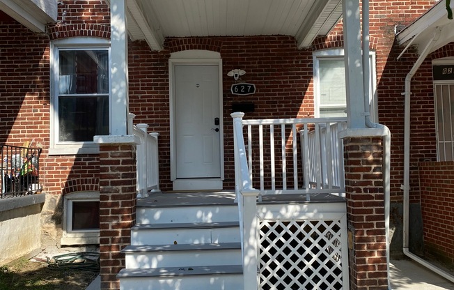 627 DENISON ST