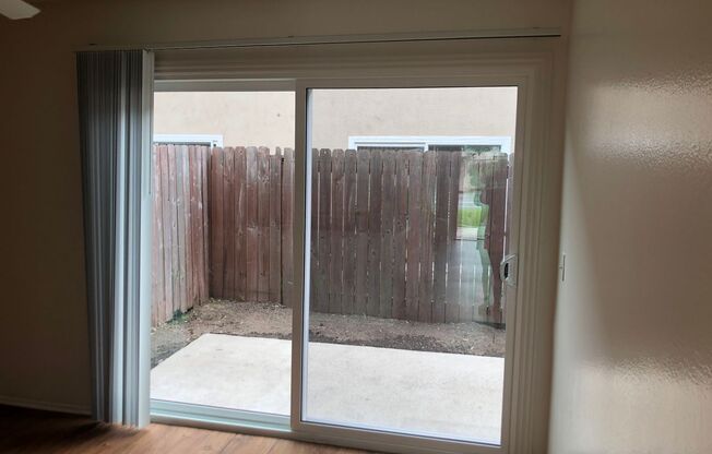 1 bed, 1 bath, 715 sqft, $2,200, Unit 9