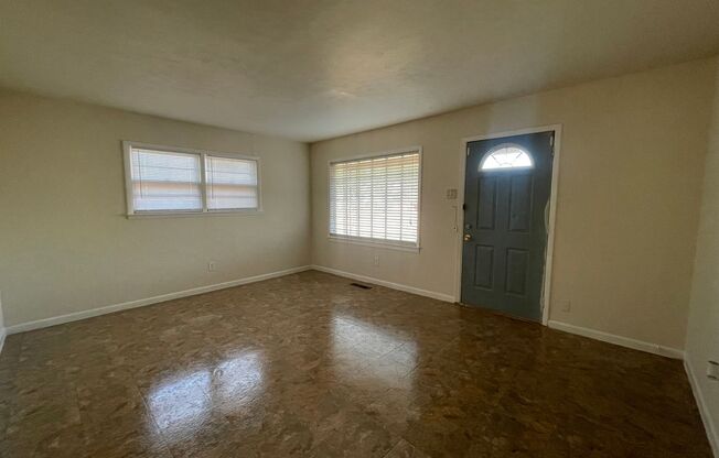 3 beds, 2 baths, $1,250