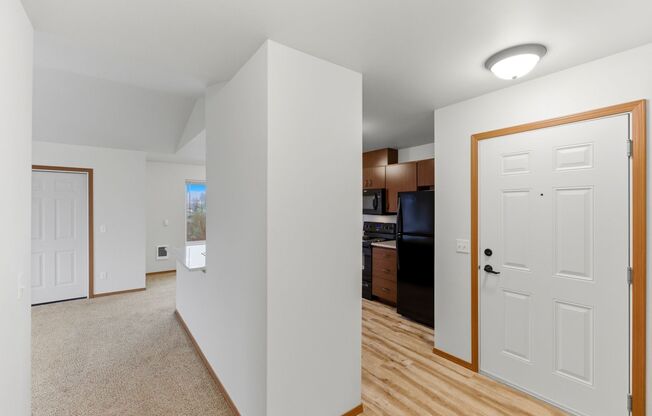 2 beds, 2 baths, 952 sqft, $1,595, Unit 1913-201