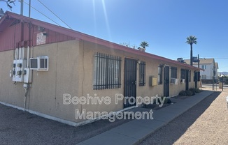 1102 E POLK ST