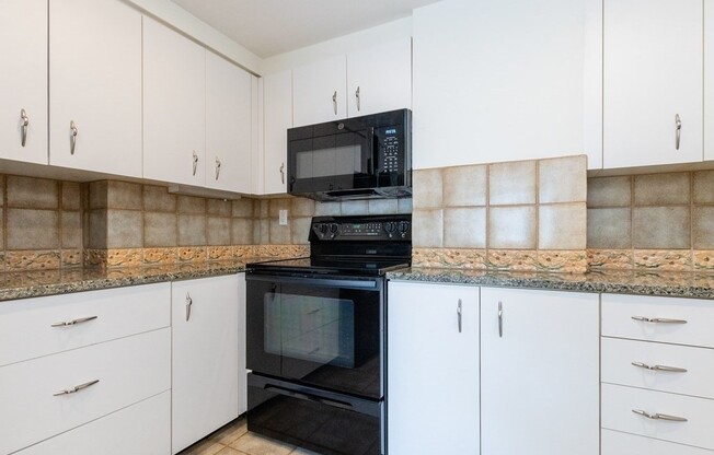 2 beds, 2 baths, 1,327 sqft, $5,750, Unit 804