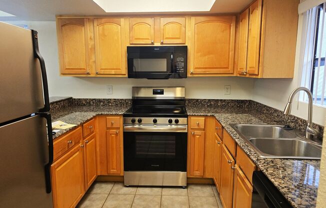 VERY NICE & AFFORDABLE 2 BED / 2 BATH CONDO – W/D, PATIO, POOL!