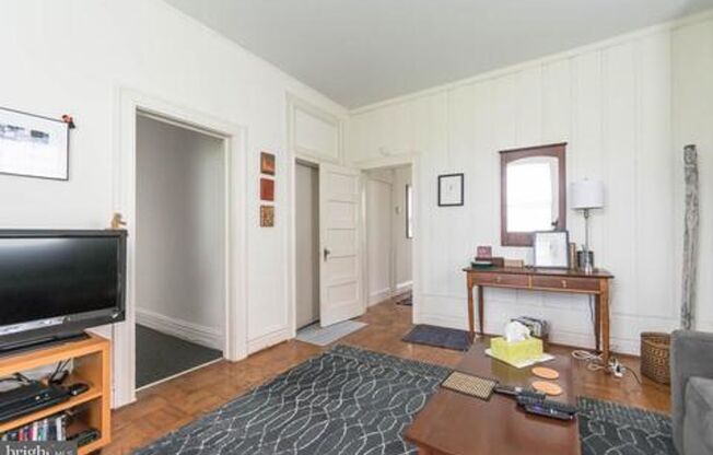 720 Gladstone Avenue - Roland Park