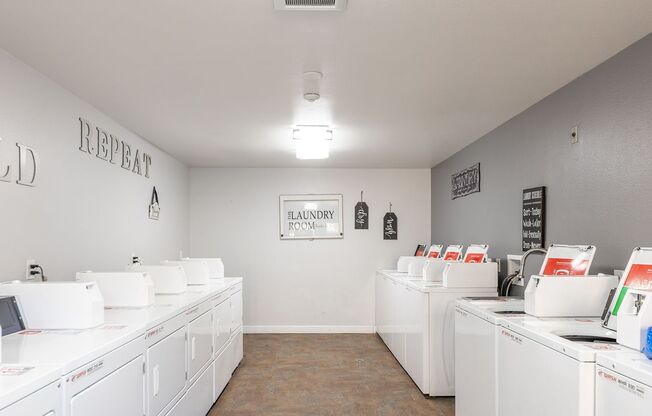 1 bed, 1 bath, 555 sqft, $1,795, Unit 36