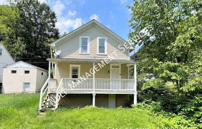 102 IVY ST