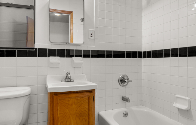 316 W 47 ST
