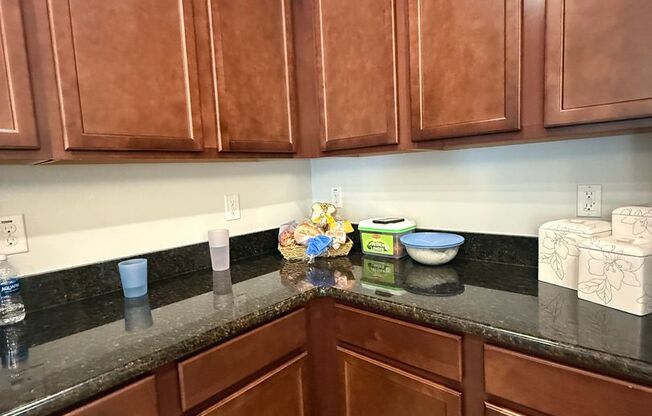 3 beds, 3 baths, $2,400