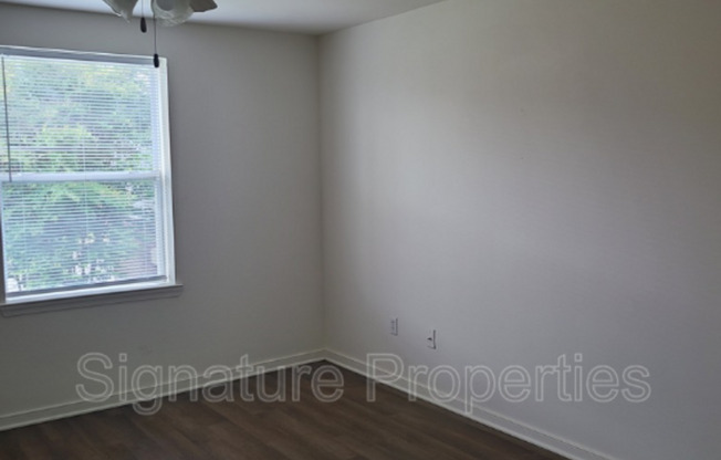 2 beds, 1 bath, $1,200