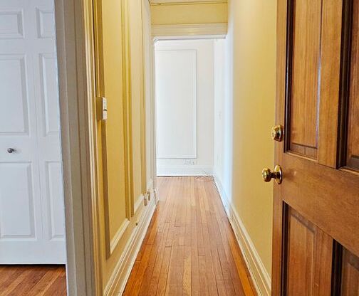 2 beds, 1 bath, 1,050 sqft, $1,850, Unit 806