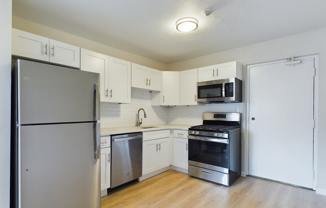 1 bed, 1 bath, 600 sqft, $2,100, Unit 3