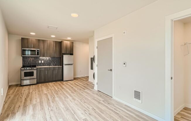 Studio, 1 bath, 331 sqft, $1,440, Unit 507