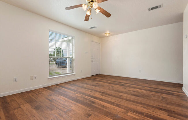 2120 SAINT LUCIA CALLE