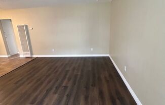 1 bed, 1 bath, 700 sqft, $2,050, Unit 317