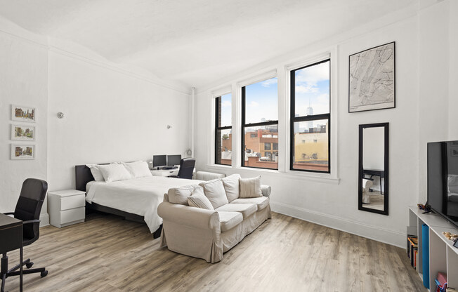 1 SHERIDAN SQ