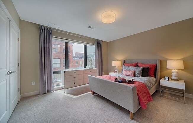 1 bed, 1 bath, 700 sqft, $4,940, Unit 612