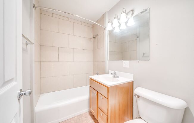 Studio, 1 bath, 550 sqft, $799, Unit 1629-16