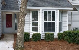 Lovely Townhome in North Charleston