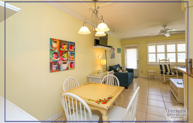 ***BONAIRE CLUB***DOWNTOWN NAPLES***FURNISHED SEASONAL RENTAL***OWNER OPEN TO LONG TERM LEASE***
