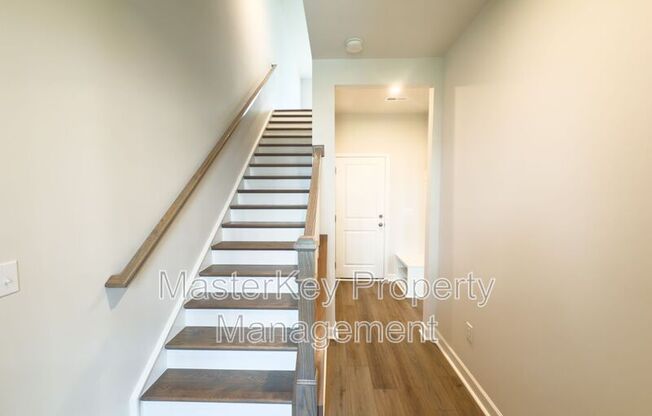 804 HILLFARM DR