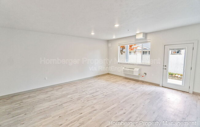 1 bed, 1 bath, 1,003 sqft, $1,450, Unit A206