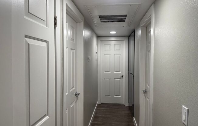 2 beds, 2 baths, 850 sqft, $3,170, Unit 839-07