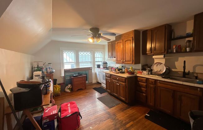 3 beds, 1 bath, 1,011 sqft, $2,500, Unit 19 Woodland St. - 3rd Fl