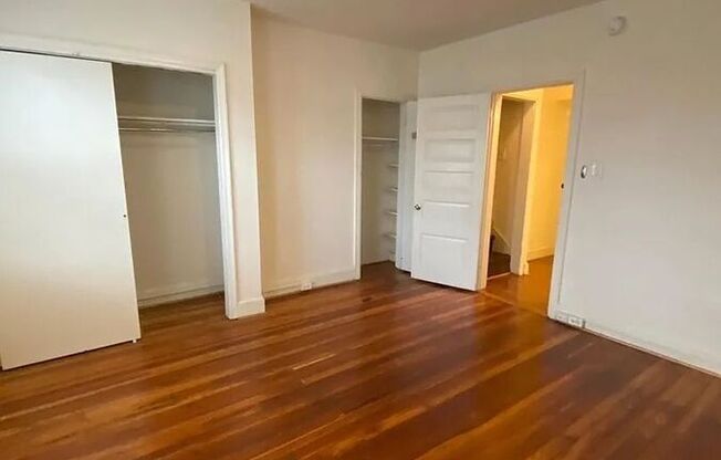 316 S 43 ST