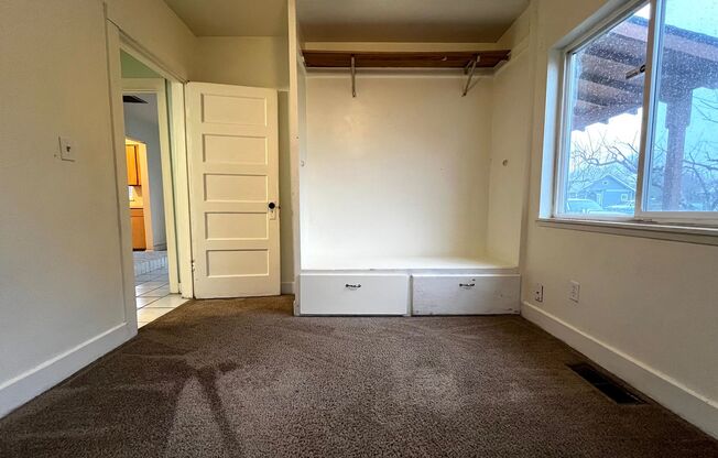 3 beds, 1 bath, $1,350