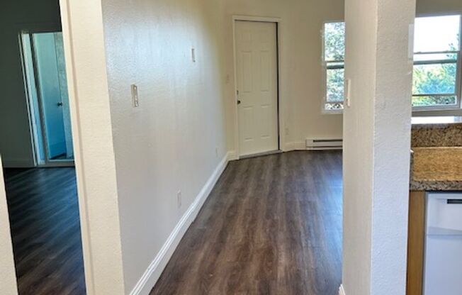 1 bed, 1 bath, $1,950, Unit 79203