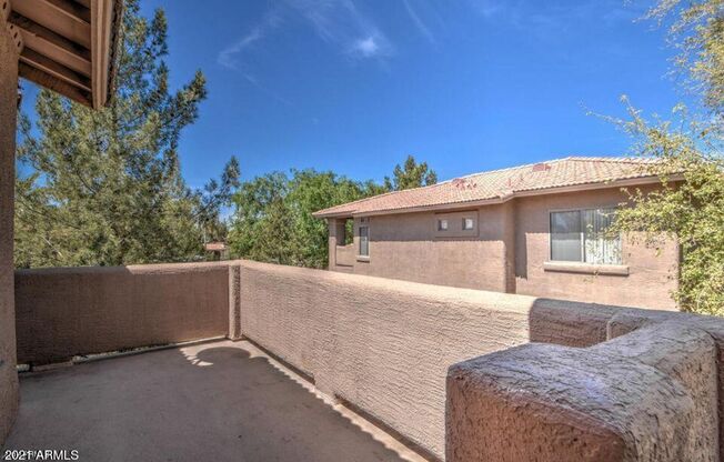 Charming 2-bedroom 2-bath townhome in Chandler!