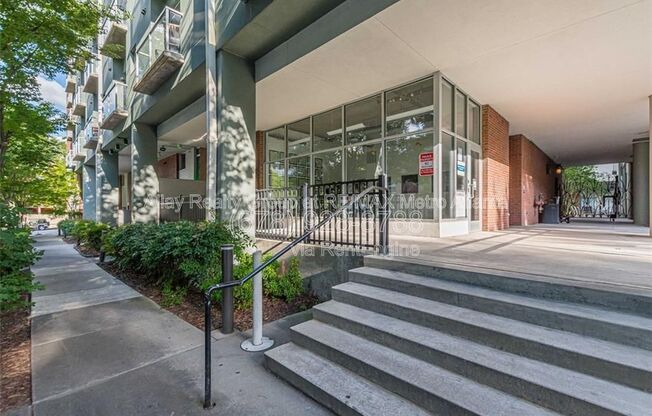 2 beds, 2 baths, 1,194 sqft, $2,700, Unit Unit 411