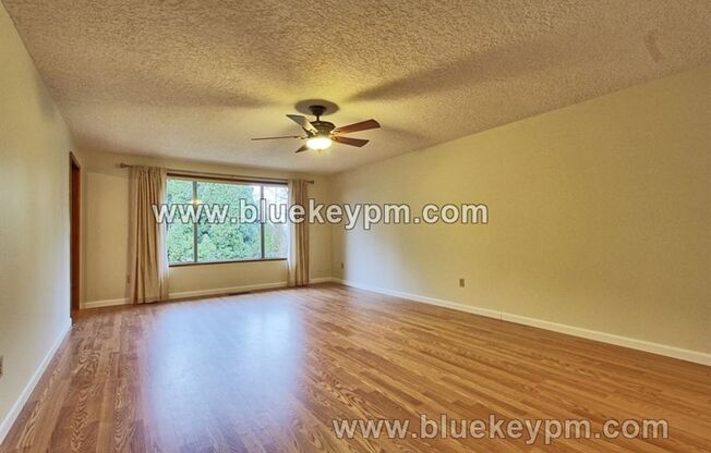 3 beds, 2 baths, $2,595