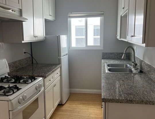 1 bed, 1 bath, 700 sqft, $1,749, Unit 3