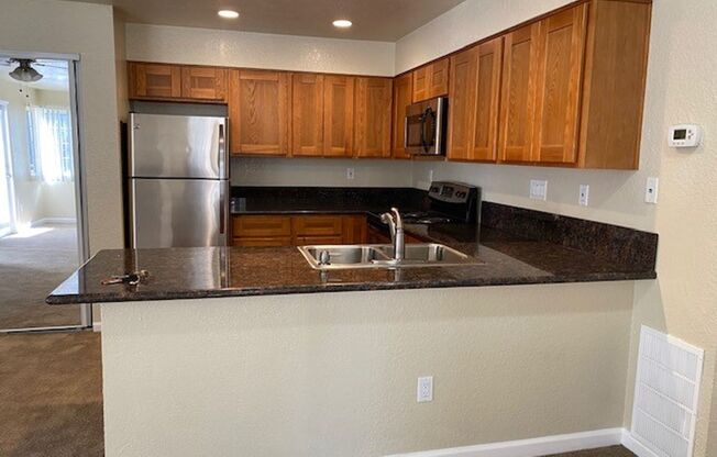 2 beds, 2 baths, 900 sqft, $2,015, Unit 156