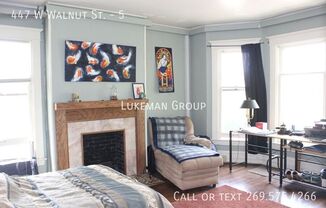 447 W WALNUT ST