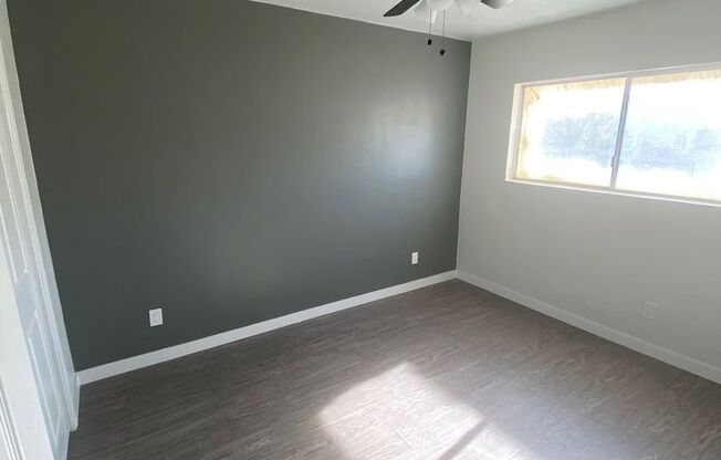 6744 Woodley Ave