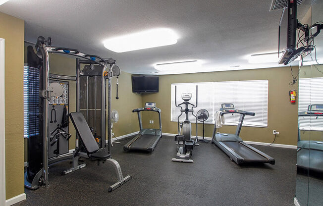 fitness center at Westport Station Apartments