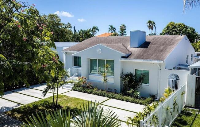 1950 SW 13 ST