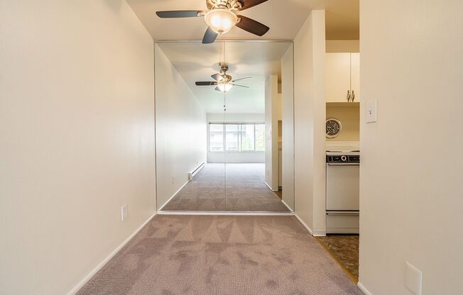 1 bed, 1 bath, 598 sqft, $1,495