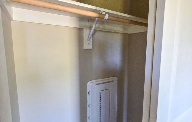 Studio, 1 bath, 596 sqft, $1,350, Unit 207