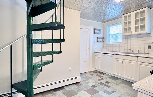 252 WALDEN ST