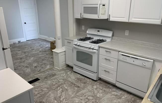 3 beds, 1 bath, 1,152 sqft, $1,550